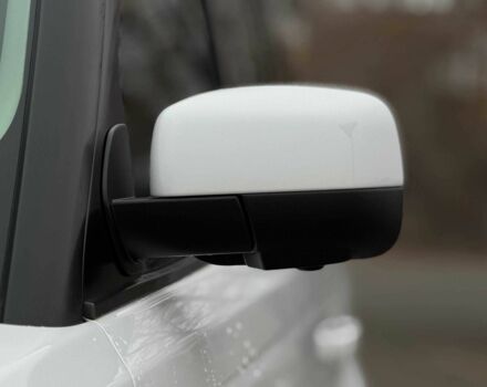 Білий Ленд Ровер Range Rover Sport, об'ємом двигуна 3 л та пробігом 156 тис. км за 21000 $, фото 5 на Automoto.ua