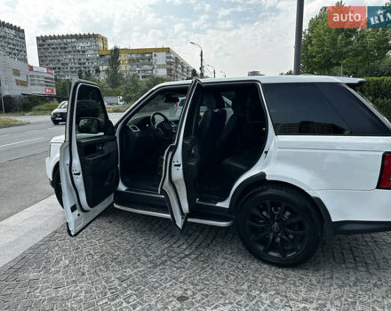 Білий Ленд Ровер Range Rover Sport, об'ємом двигуна 3 л та пробігом 209 тис. км за 20000 $, фото 15 на Automoto.ua