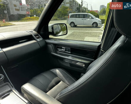 Білий Ленд Ровер Range Rover Sport, об'ємом двигуна 3 л та пробігом 209 тис. км за 20000 $, фото 28 на Automoto.ua