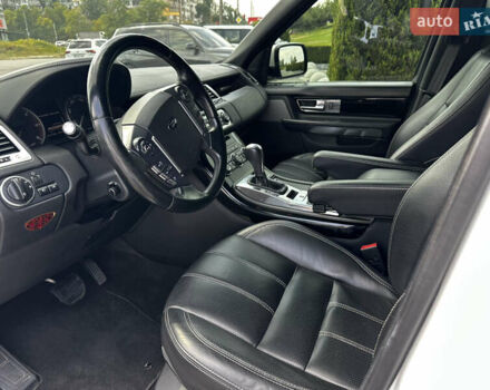 Білий Ленд Ровер Range Rover Sport, об'ємом двигуна 3 л та пробігом 209 тис. км за 20000 $, фото 10 на Automoto.ua