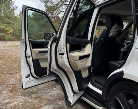 Білий Ленд Ровер Range Rover Sport, об'ємом двигуна 3 л та пробігом 237 тис. км за 16000 $, фото 43 на Automoto.ua