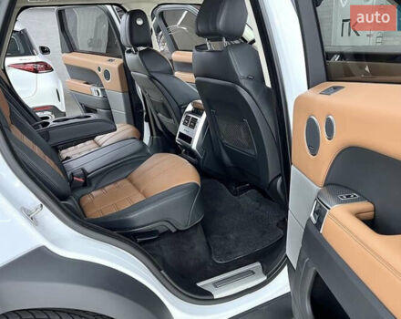 Білий Ленд Ровер Range Rover Sport, об'ємом двигуна 5 л та пробігом 119 тис. км за 39500 $, фото 38 на Automoto.ua
