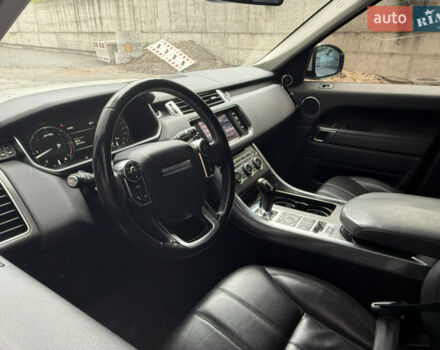 Білий Ленд Ровер Range Rover Sport, об'ємом двигуна 2.99 л та пробігом 197 тис. км за 24000 $, фото 8 на Automoto.ua