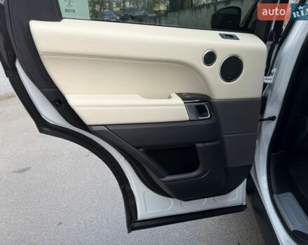 Білий Ленд Ровер Range Rover Sport, об'ємом двигуна 3 л та пробігом 119 тис. км за 28999 $, фото 23 на Automoto.ua