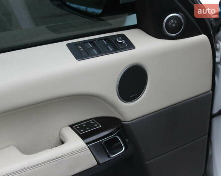 Білий Ленд Ровер Range Rover Sport, об'ємом двигуна 2.99 л та пробігом 300 тис. км за 19999 $, фото 16 на Automoto.ua