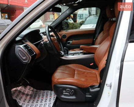 Білий Ленд Ровер Range Rover Sport, об'ємом двигуна 5 л та пробігом 123 тис. км за 29900 $, фото 17 на Automoto.ua