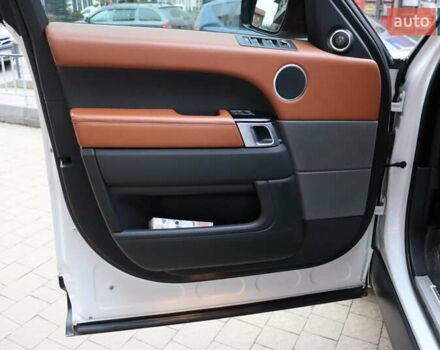 Білий Ленд Ровер Range Rover Sport, об'ємом двигуна 5 л та пробігом 123 тис. км за 29900 $, фото 13 на Automoto.ua