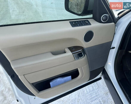 Білий Ленд Ровер Range Rover Sport, об'ємом двигуна 2.99 л та пробігом 113 тис. км за 25700 $, фото 14 на Automoto.ua