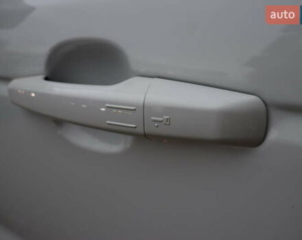 Білий Ленд Ровер Range Rover Sport, об'ємом двигуна 5 л та пробігом 123 тис. км за 29900 $, фото 11 на Automoto.ua