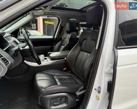Білий Ленд Ровер Range Rover Sport, об'ємом двигуна 2.99 л та пробігом 231 тис. км за 25990 $, фото 6 на Automoto.ua