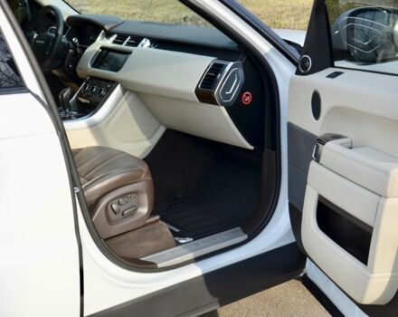 Білий Ленд Ровер Range Rover Sport, об'ємом двигуна 3 л та пробігом 78 тис. км за 48500 $, фото 44 на Automoto.ua