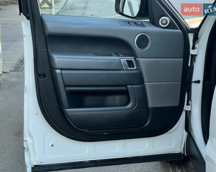 Білий Ленд Ровер Range Rover Sport, об'ємом двигуна 2.99 л та пробігом 235 тис. км за 23500 $, фото 27 на Automoto.ua