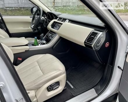 Білий Ленд Ровер Range Rover Sport, об'ємом двигуна 3 л та пробігом 139 тис. км за 35500 $, фото 65 на Automoto.ua