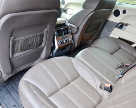 Білий Ленд Ровер Range Rover Sport, об'ємом двигуна 3 л та пробігом 80 тис. км за 53333 $, фото 27 на Automoto.ua