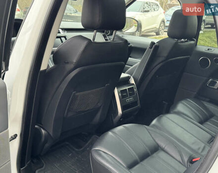 Белый Ленд Ровер Рендж Ровер Спорт, объемом двигателя 2.99 л и пробегом 235 тыс. км за 24000 $, фото 13 на Automoto.ua