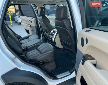 Білий Ленд Ровер Range Rover Sport, об'ємом двигуна 3 л та пробігом 178 тис. км за 21500 $, фото 28 на Automoto.ua