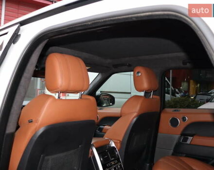 Білий Ленд Ровер Range Rover Sport, об'ємом двигуна 5 л та пробігом 123 тис. км за 29900 $, фото 35 на Automoto.ua