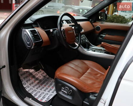 Білий Ленд Ровер Range Rover Sport, об'ємом двигуна 5 л та пробігом 123 тис. км за 29900 $, фото 16 на Automoto.ua