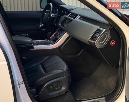 Білий Ленд Ровер Range Rover Sport, об'ємом двигуна 3 л та пробігом 164 тис. км за 21900 $, фото 42 на Automoto.ua
