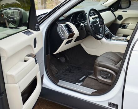 Білий Ленд Ровер Range Rover Sport, об'ємом двигуна 3 л та пробігом 80 тис. км за 53333 $, фото 17 на Automoto.ua