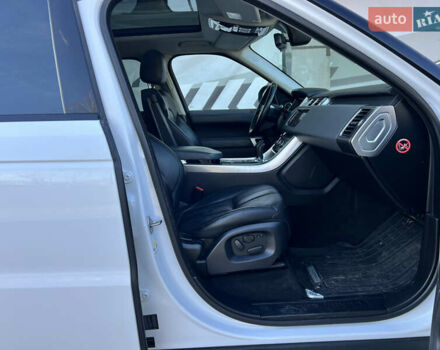 Білий Ленд Ровер Range Rover Sport, об'ємом двигуна 2.99 л та пробігом 235 тис. км за 23500 $, фото 32 на Automoto.ua