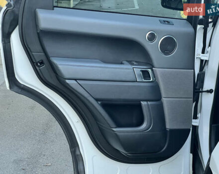 Білий Ленд Ровер Range Rover Sport, об'ємом двигуна 2.99 л та пробігом 235 тис. км за 23500 $, фото 40 на Automoto.ua