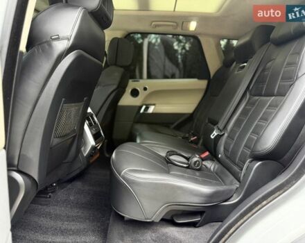 Білий Ленд Ровер Range Rover Sport, об'ємом двигуна 2.99 л та пробігом 132 тис. км за 28000 $, фото 55 на Automoto.ua