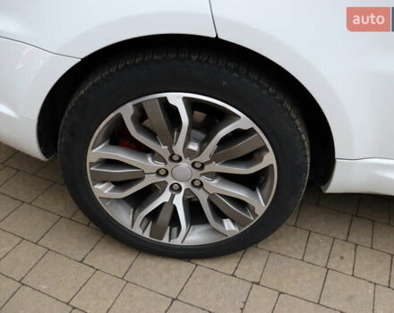 Білий Ленд Ровер Range Rover Sport, об'ємом двигуна 5 л та пробігом 123 тис. км за 29900 $, фото 4 на Automoto.ua