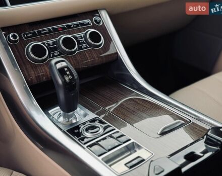 Білий Ленд Ровер Range Rover Sport, об'ємом двигуна 3 л та пробігом 125 тис. км за 20500 $, фото 16 на Automoto.ua