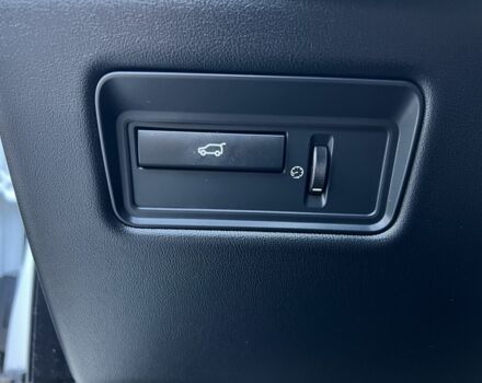 Білий Ленд Ровер Range Rover Sport, об'ємом двигуна 3 л та пробігом 235 тис. км за 20999 $, фото 10 на Automoto.ua