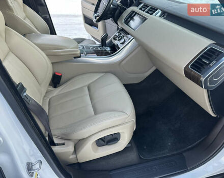 Білий Ленд Ровер Range Rover Sport, об'ємом двигуна 2.99 л та пробігом 113 тис. км за 25700 $, фото 25 на Automoto.ua