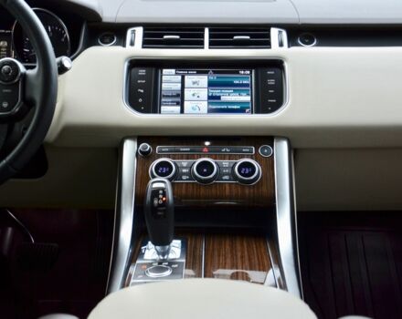 Білий Ленд Ровер Range Rover Sport, об'ємом двигуна 3 л та пробігом 80 тис. км за 53333 $, фото 49 на Automoto.ua