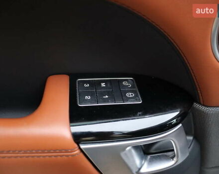 Білий Ленд Ровер Range Rover Sport, об'ємом двигуна 5 л та пробігом 123 тис. км за 29900 $, фото 14 на Automoto.ua