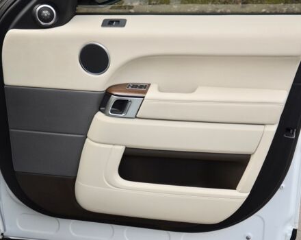 Білий Ленд Ровер Range Rover Sport, об'ємом двигуна 3 л та пробігом 80 тис. км за 53333 $, фото 44 на Automoto.ua