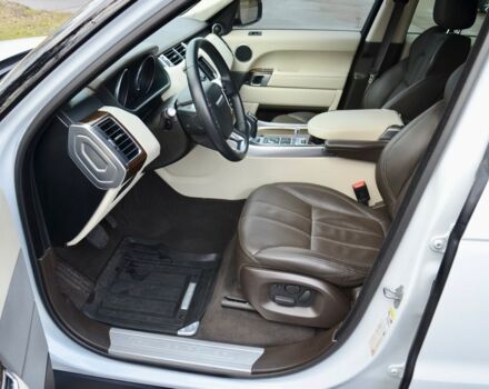 Білий Ленд Ровер Range Rover Sport, об'ємом двигуна 3 л та пробігом 80 тис. км за 53333 $, фото 23 на Automoto.ua
