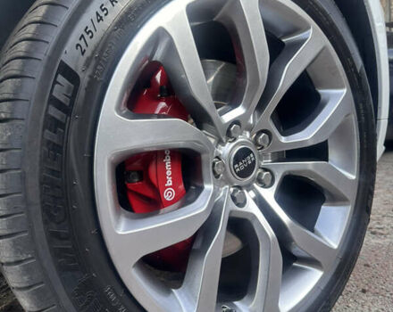 Білий Ленд Ровер Range Rover Sport, об'ємом двигуна 5 л та пробігом 140 тис. км за 34000 $, фото 15 на Automoto.ua