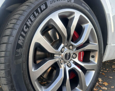 Білий Ленд Ровер Range Rover Sport, об'ємом двигуна 5 л та пробігом 158 тис. км за 30000 $, фото 27 на Automoto.ua