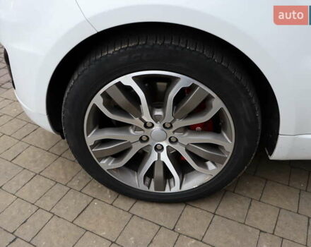 Білий Ленд Ровер Range Rover Sport, об'ємом двигуна 5 л та пробігом 123 тис. км за 29900 $, фото 10 на Automoto.ua