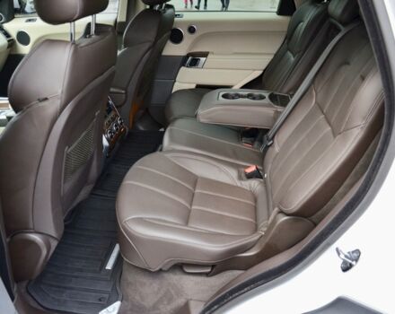 Білий Ленд Ровер Range Rover Sport, об'ємом двигуна 3 л та пробігом 80 тис. км за 53333 $, фото 31 на Automoto.ua