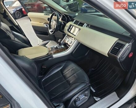 Білий Ленд Ровер Range Rover Sport, об'ємом двигуна 3 л та пробігом 194 тис. км за 23777 $, фото 44 на Automoto.ua