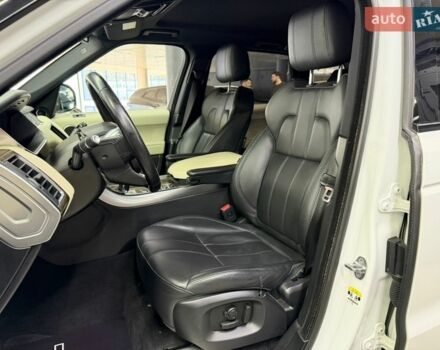 Білий Ленд Ровер Range Rover Sport, об'ємом двигуна 2.99 л та пробігом 99 тис. км за 28500 $, фото 19 на Automoto.ua