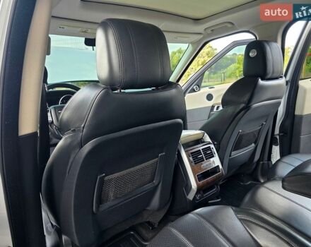 Білий Ленд Ровер Range Rover Sport, об'ємом двигуна 3 л та пробігом 194 тис. км за 23777 $, фото 57 на Automoto.ua