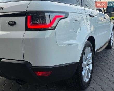 Білий Ленд Ровер Range Rover Sport, об'ємом двигуна 3 л та пробігом 194 тис. км за 23777 $, фото 19 на Automoto.ua