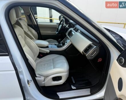 Білий Ленд Ровер Range Rover Sport, об'ємом двигуна 3 л та пробігом 171 тис. км за 22500 $, фото 52 на Automoto.ua