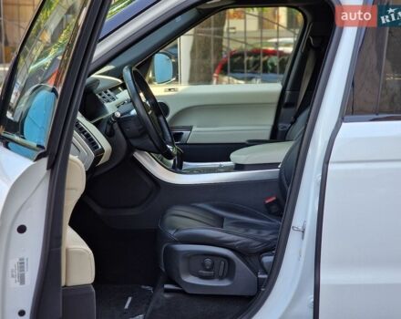 Білий Ленд Ровер Range Rover Sport, об'ємом двигуна 2.99 л та пробігом 99 тис. км за 28490 $, фото 44 на Automoto.ua
