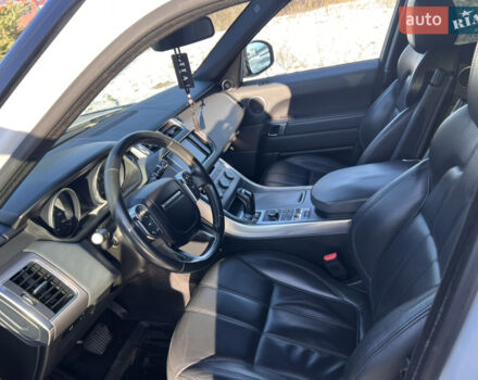 Білий Ленд Ровер Range Rover Sport, об'ємом двигуна 3 л та пробігом 186 тис. км за 26000 $, фото 24 на Automoto.ua