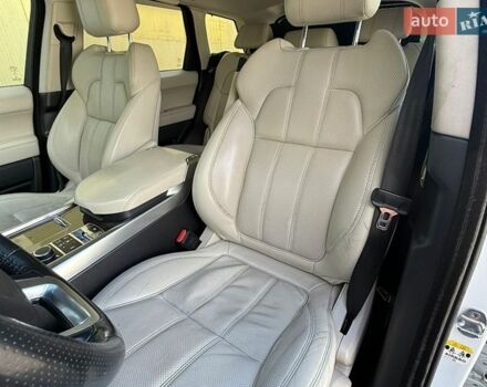 Білий Ленд Ровер Range Rover Sport, об'ємом двигуна 3 л та пробігом 171 тис. км за 24500 $, фото 26 на Automoto.ua