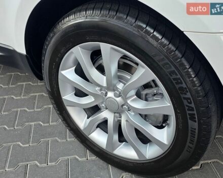 Білий Ленд Ровер Range Rover Sport, об'ємом двигуна 3 л та пробігом 194 тис. км за 23777 $, фото 24 на Automoto.ua