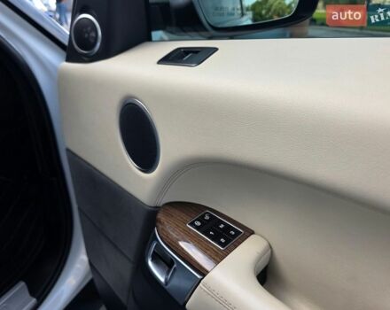 Білий Ленд Ровер Range Rover Sport, об'ємом двигуна 3 л та пробігом 194 тис. км за 23777 $, фото 49 на Automoto.ua