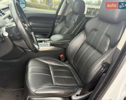 Білий Ленд Ровер Range Rover Sport, об'ємом двигуна 3 л та пробігом 97 тис. км за 33700 $, фото 9 на Automoto.ua